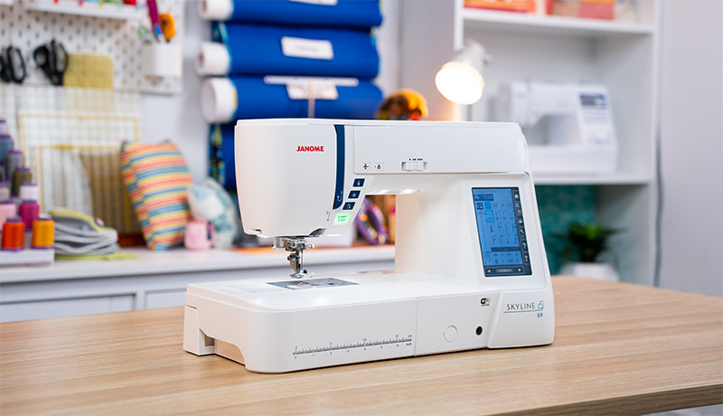 Janome Skyline S9